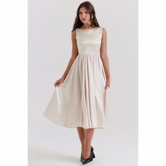 NEW House of CB Shayla Dress Vintage Cream Small - Picture 7 of 16